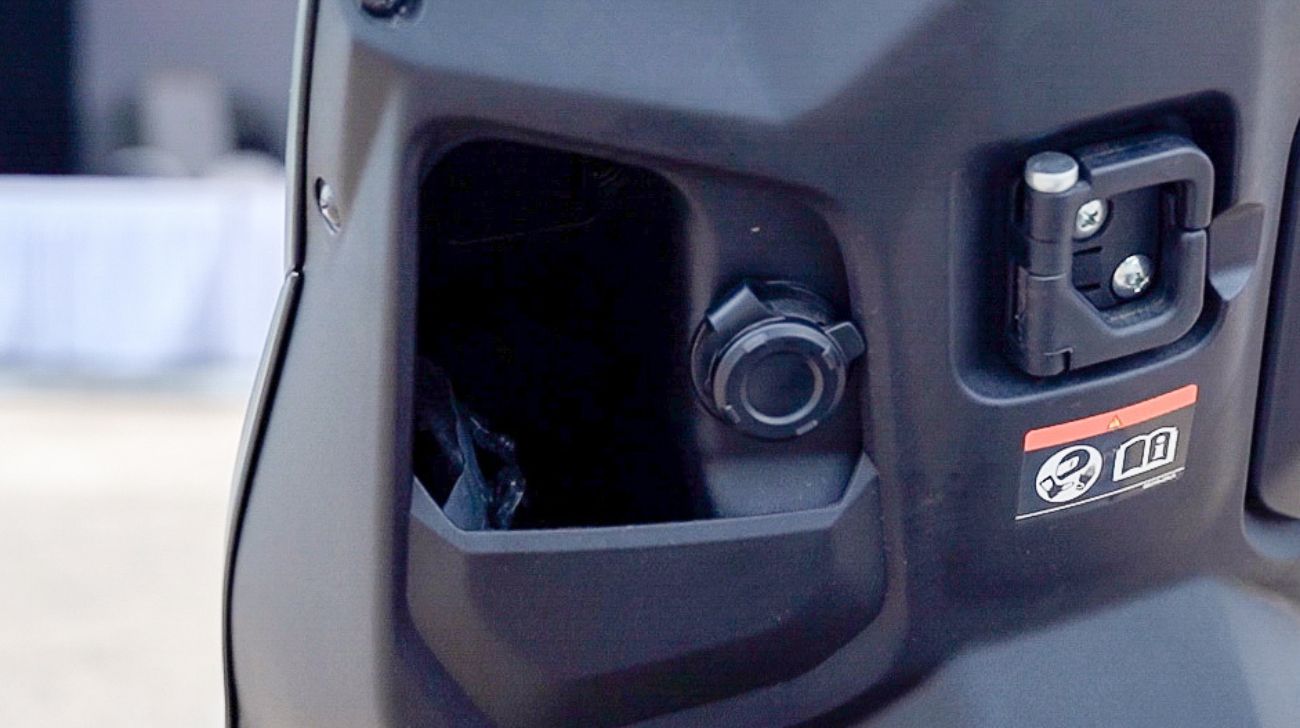 1751543047-suzuki E Access Storage C